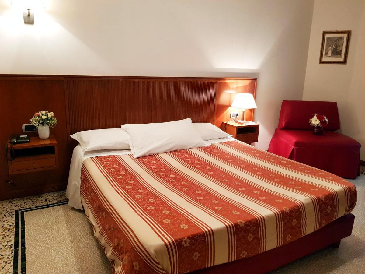 Hotel Nappo San Marzano sul Sarno ภายนอก รูปภาพ